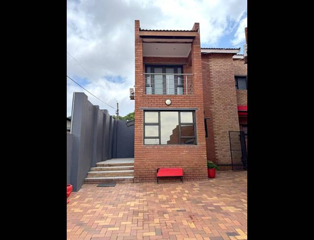 4 BEDROOM HOUSE FOR SALE IN ELDORADO ESTATE